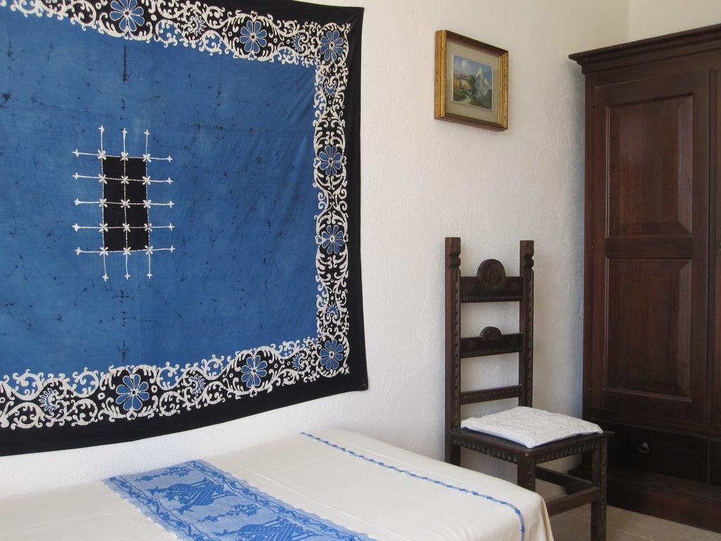 Campi Elisi B&B Sassari Phòng bức ảnh