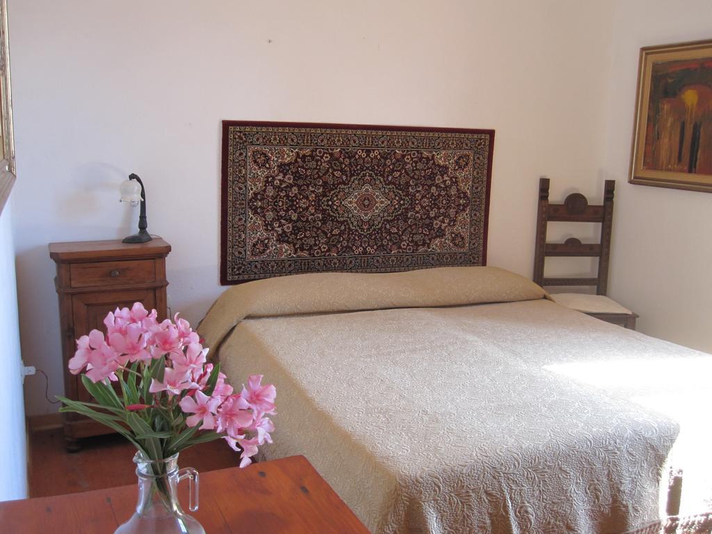 Campi Elisi B&B Sassari Phòng bức ảnh